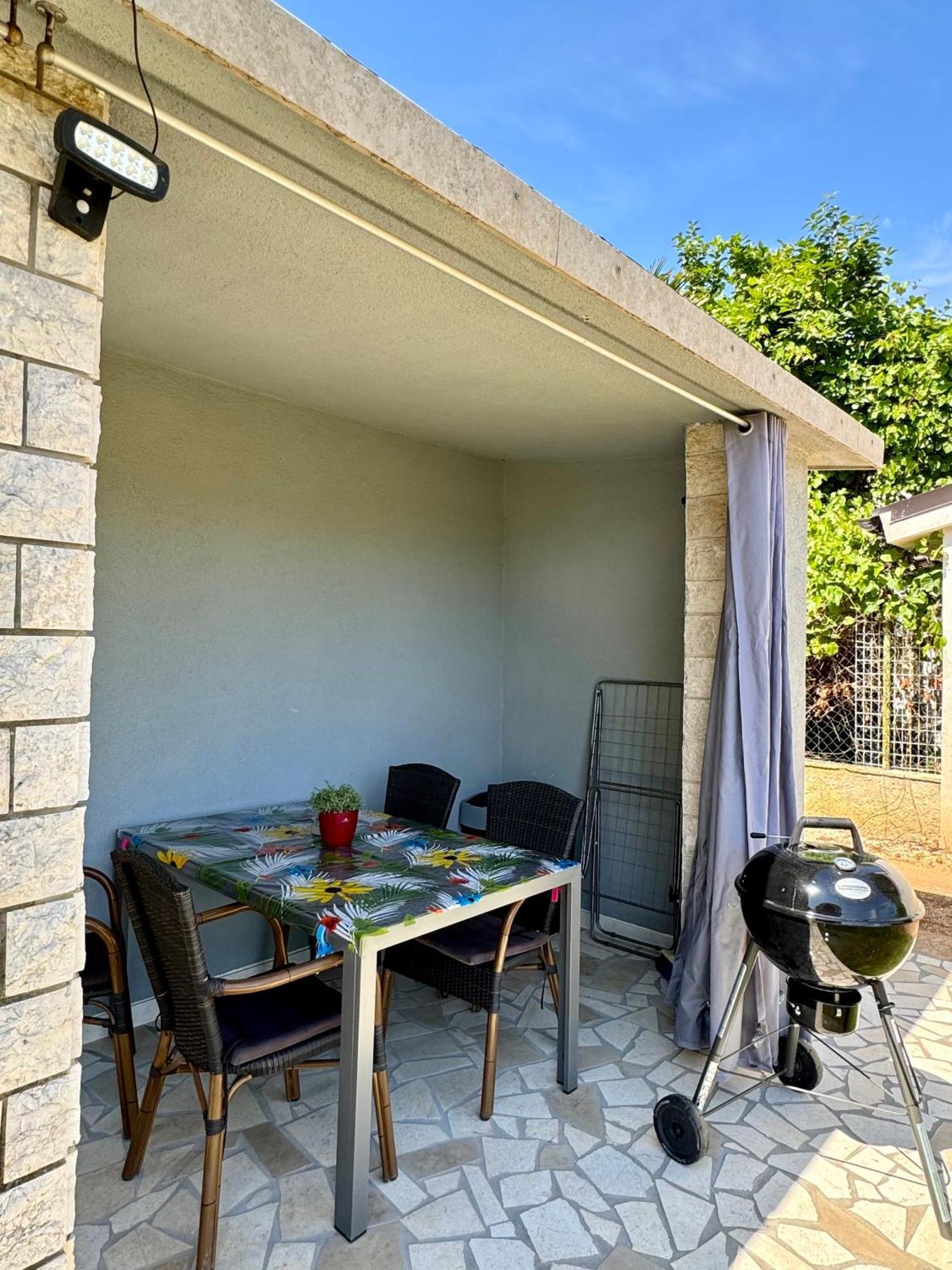 Enna Apartment B Meerblick Perfect Location Medulin Bagian luar foto